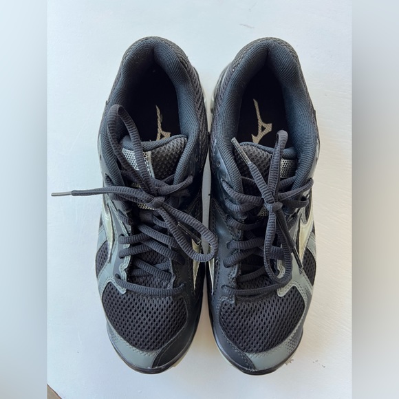 Mizuno Wave Bolt 5 women’s size 7.5 - Picture 6 of 9